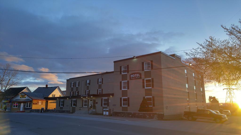 Historic Hotel Corner Brook Zewnętrze zdjęcie